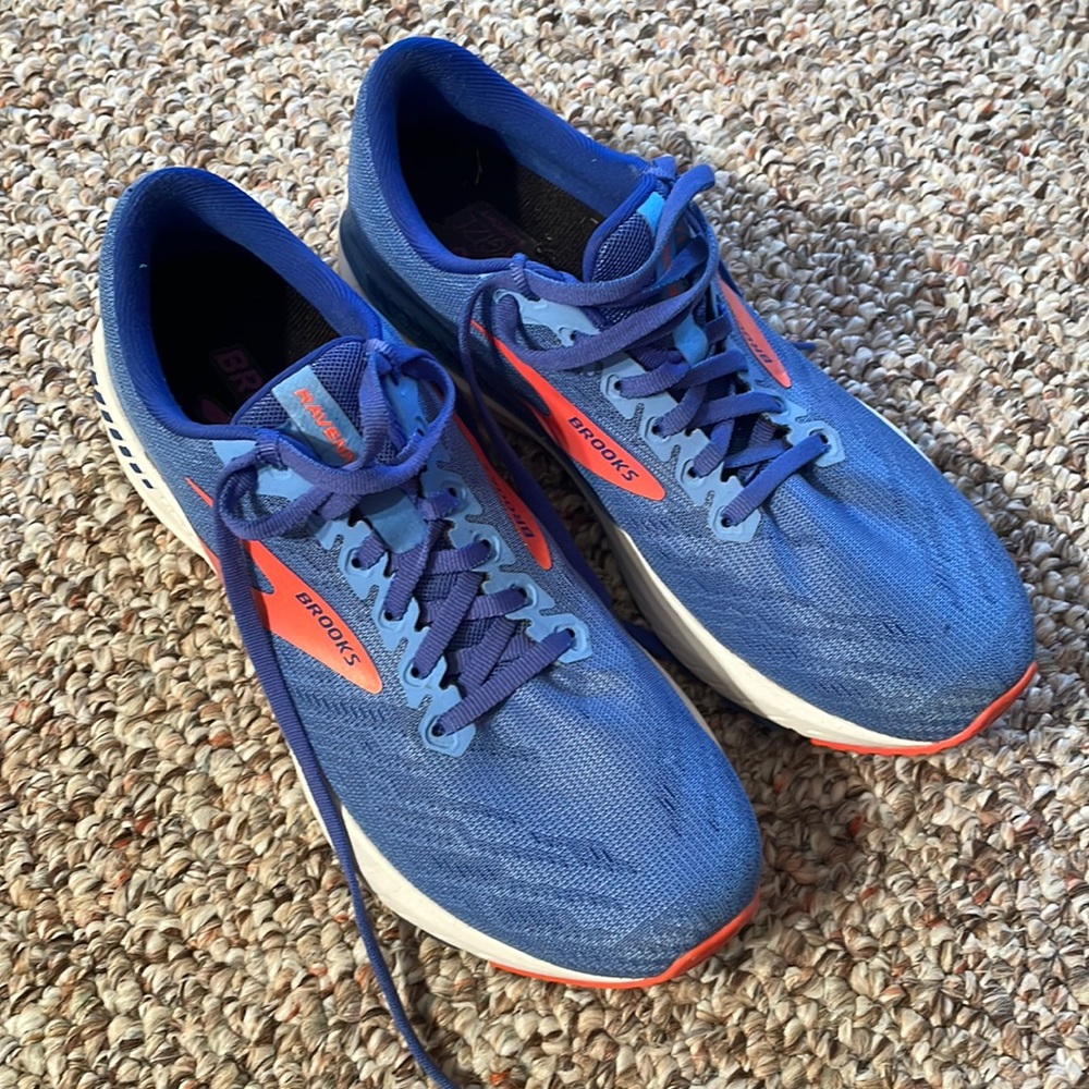 Brooks Ravenna 11 Running Sneakers